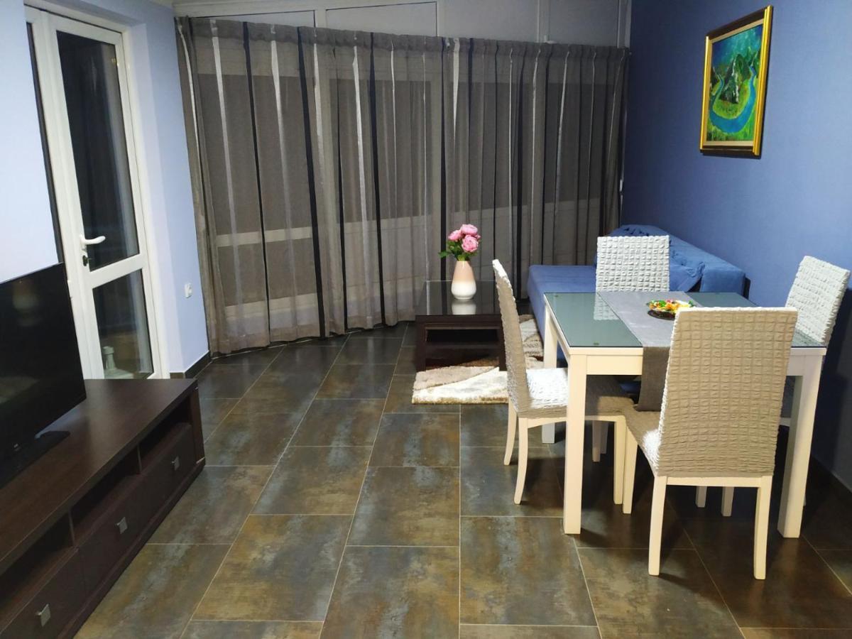 Apartmani Orange Dreams ストモレ エクステリア 写真